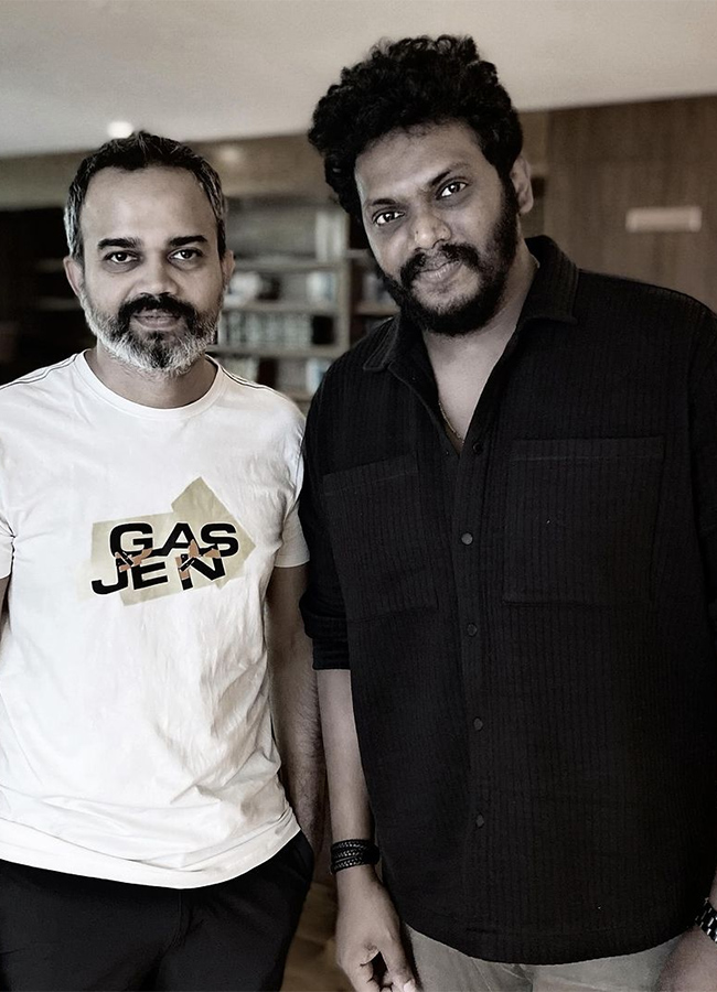 నటితో టాలీవుడ్ డైరెక్టర్ ప్రేమ పెళ్లి.. గ్రాండ్‌గా ఎంగేజ్‌మెంట్